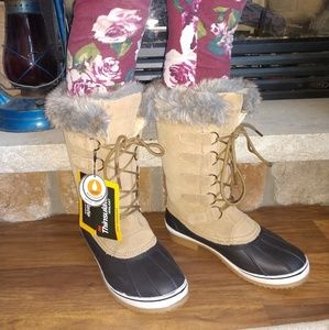 NWT - Women's Tan Northside Winter Boots